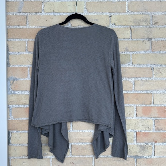 Velvet by Graham & Spencer Greenish/Gray Open Front Women's Sweater - Picture 6 of 8